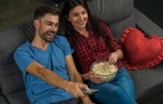 恋愛映画を2人で観るのは怪しい？浮気・不倫の見極め方！