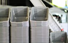 ショッピングセンターで浮気相手との目撃談！信用できる？